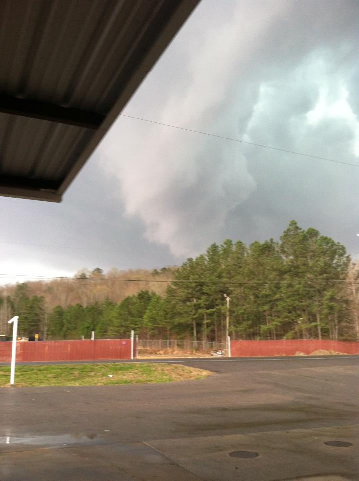 Tornadoes vs Straight Line Winds