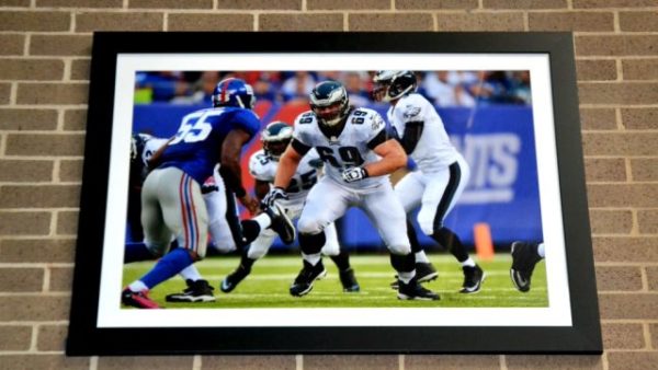 090Evan-Mathis-No.-69-playing-for-Philadelphia-Eagles-1-featured