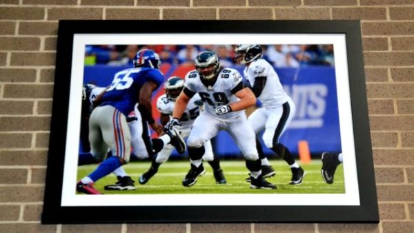 090Evan-Mathis-No.-69-playing-for-Philadelphia-Eagles-1-featured