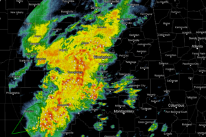 Heavy Rain & Plenty Of Lightning Approaching The Birmingham Metro