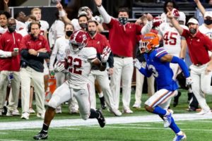 Alabama NewsCenter Football Preview: Bowl Lineup Pits Alabama Against Notre Dame, Auburn vs. Northwestern, UAB vs. South Carolina