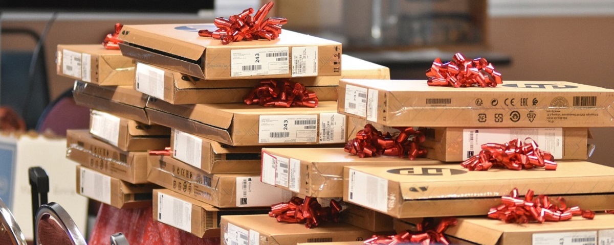 Alabama NewsCenter: Lettermen of the USA Provides Laptops for Heroes to Alabama Gold Star Children : The Alabama Weather Blog - Vimarsana News