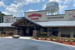 Alabama NewsCenter — New Conecuh Sausage Gift Shop Is Hog Heaven