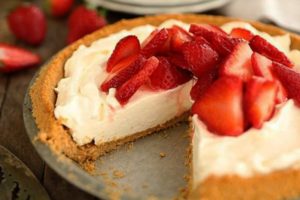 Alabama NewsCenter — Recipe: Strawberry Cream Cheese Pie