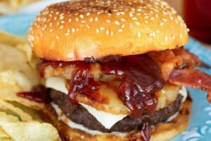 Alabama NewsCenter — Alabama cooks offer 7 recipes to help build a better burger Alabama NewsCenter — Alabama cooks offer 7 recipes to help build a better burger