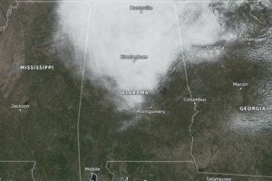 Pesky Clouds Still Hanging Tough Over North/Central Alabama at Midday