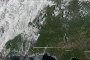 Midday Nowcast: Very Warm and Dry through Easter Sunday Midday Nowcast: Very Warm and Dry through Easter Sunday