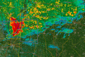 Strong Thunderstorm Moving Into Lamar County