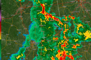 Storms pushing east tonight Storms pushing east tonight